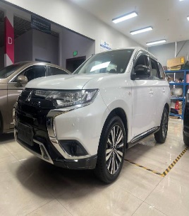 Mitsubishi Outlander 2021  Facelift null