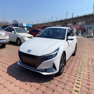 Hyundai Elantra 22 1.4T 240TGDi DCT LUX Noble Edition