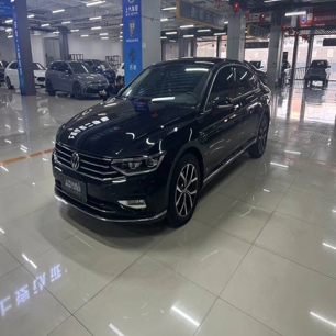 Volkswagen Magotan null