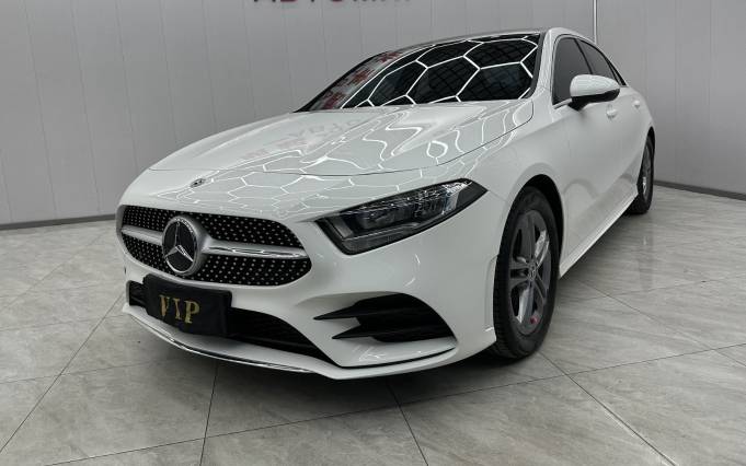 Benz Level A 2022 A 180 L Sports Sedan